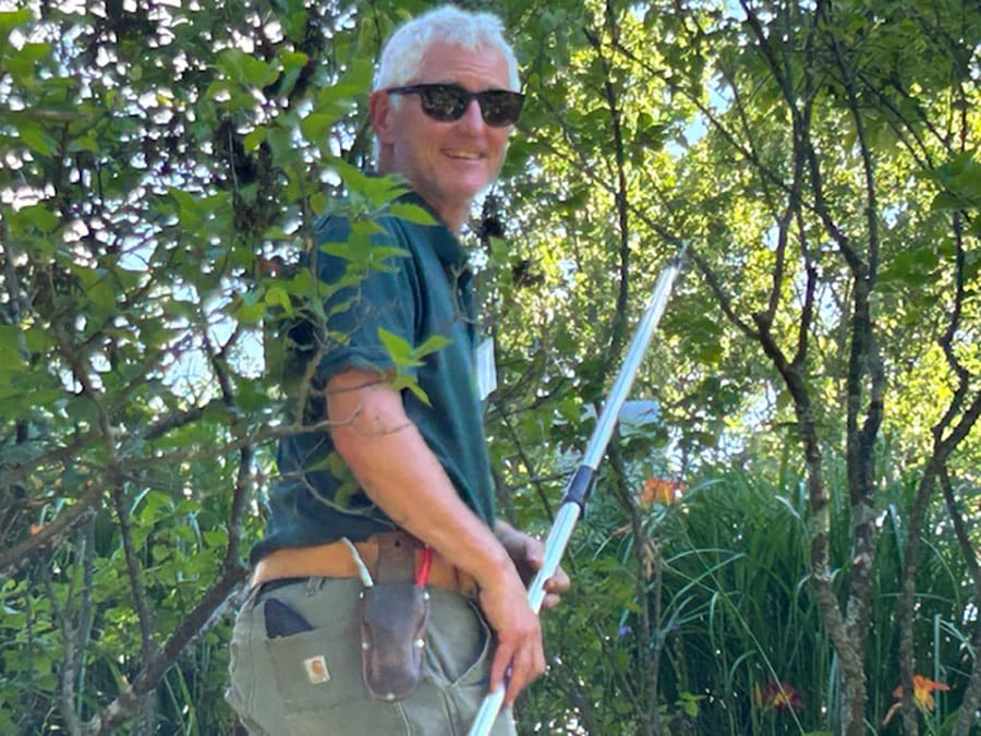 A-master-pruner